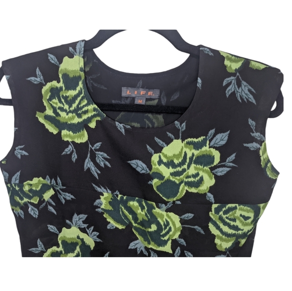 Life Floral Black/Green Semi-Sheer Top 🌿🖤 - Picture 5 of 7